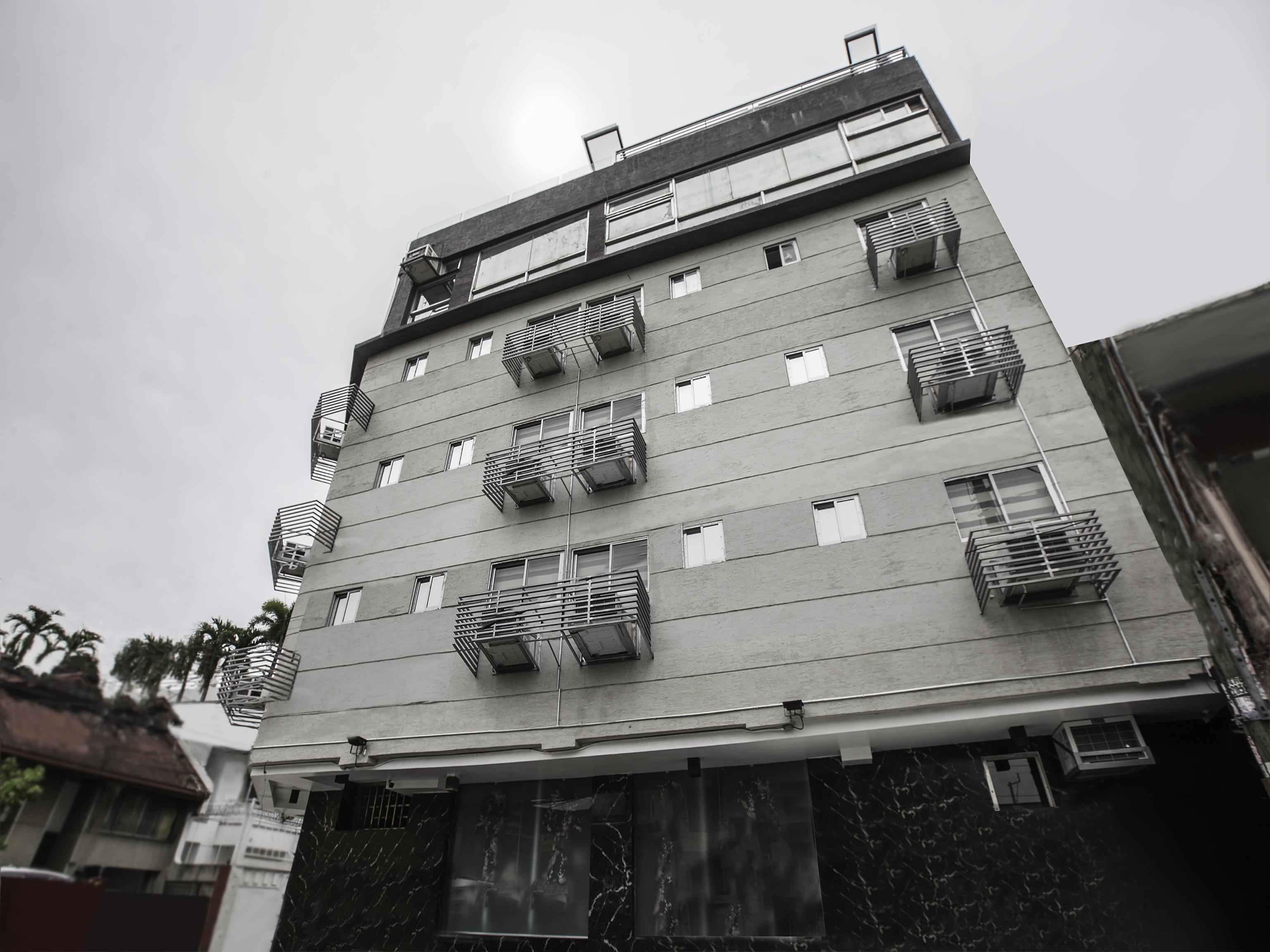 Circuit Hostel Makati City Exterior photo
